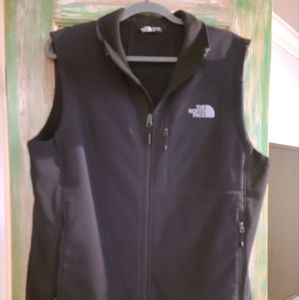 Mens black North Face Vest size Large